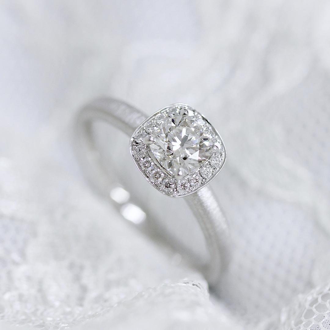 知名婚戒品牌推薦款式 - Quattro訂婚鑽戒